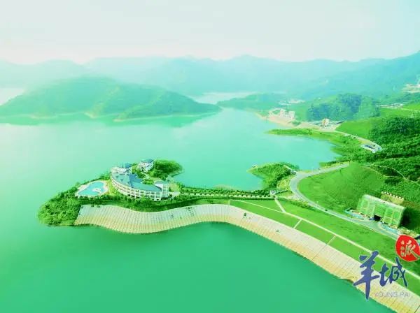 象山積翠 鄧東方 攝