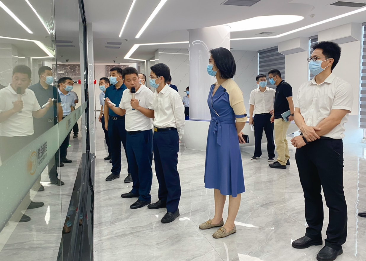 邱志彪到湖鎮鎮調研項目建設和土地整合利用情況.jpg