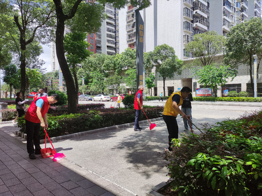2023年6月8日縣退役軍人事務(wù)局黨組成員張玉靈于上南新邨開展人居環(huán)境衛(wèi)生整治志愿活動.jpg