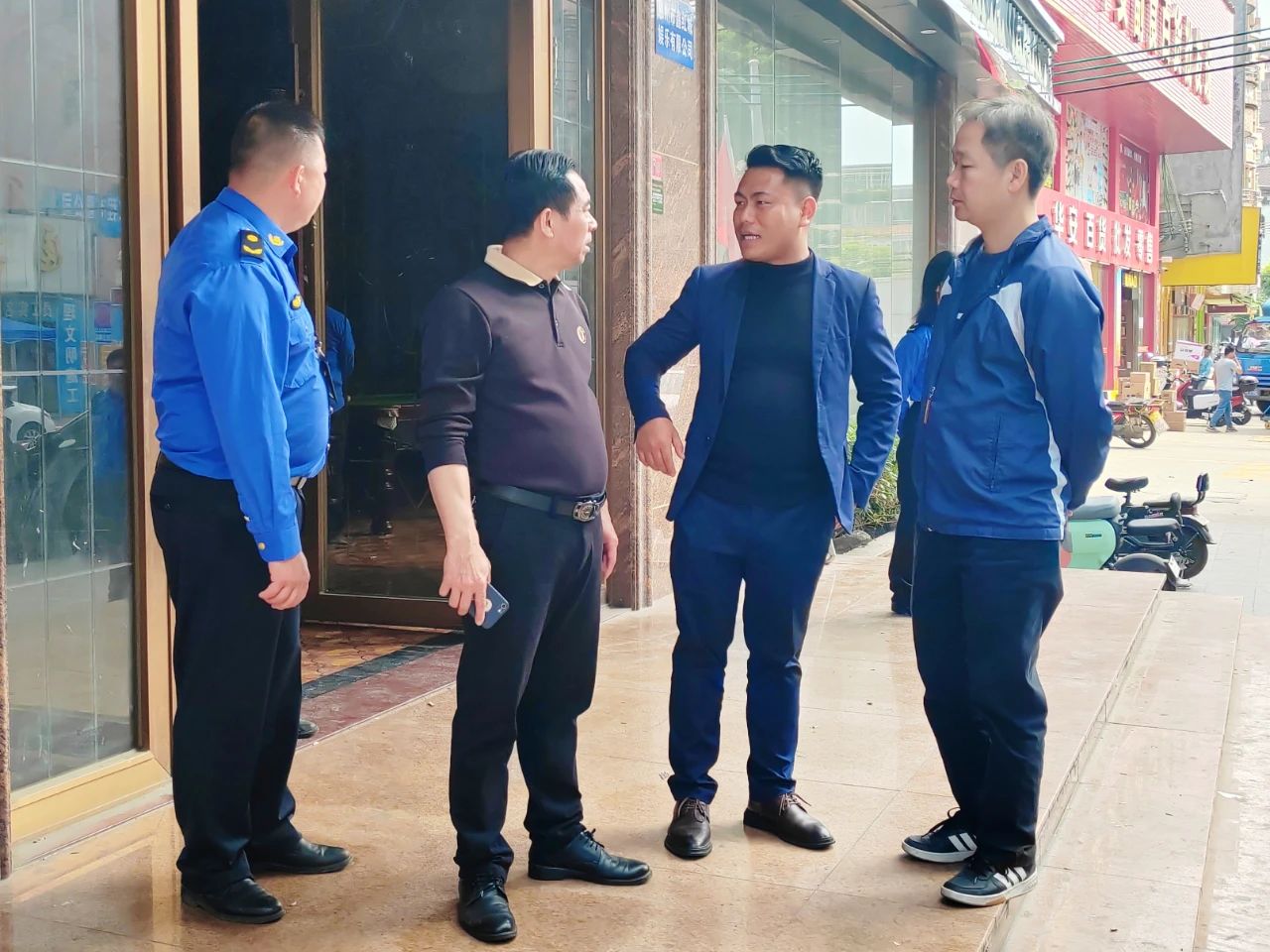 百千萬(wàn)1.jpg