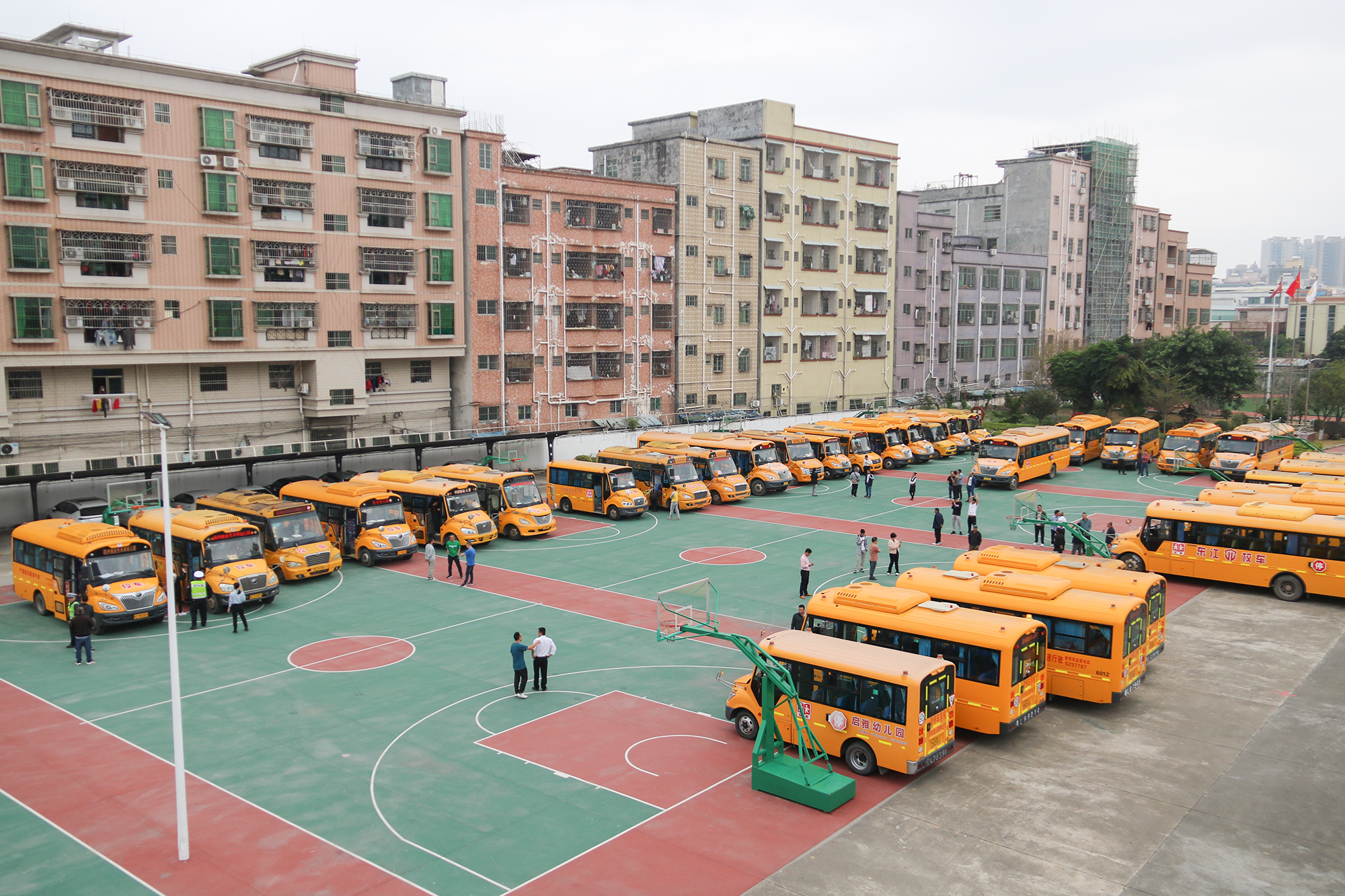 校車1.png